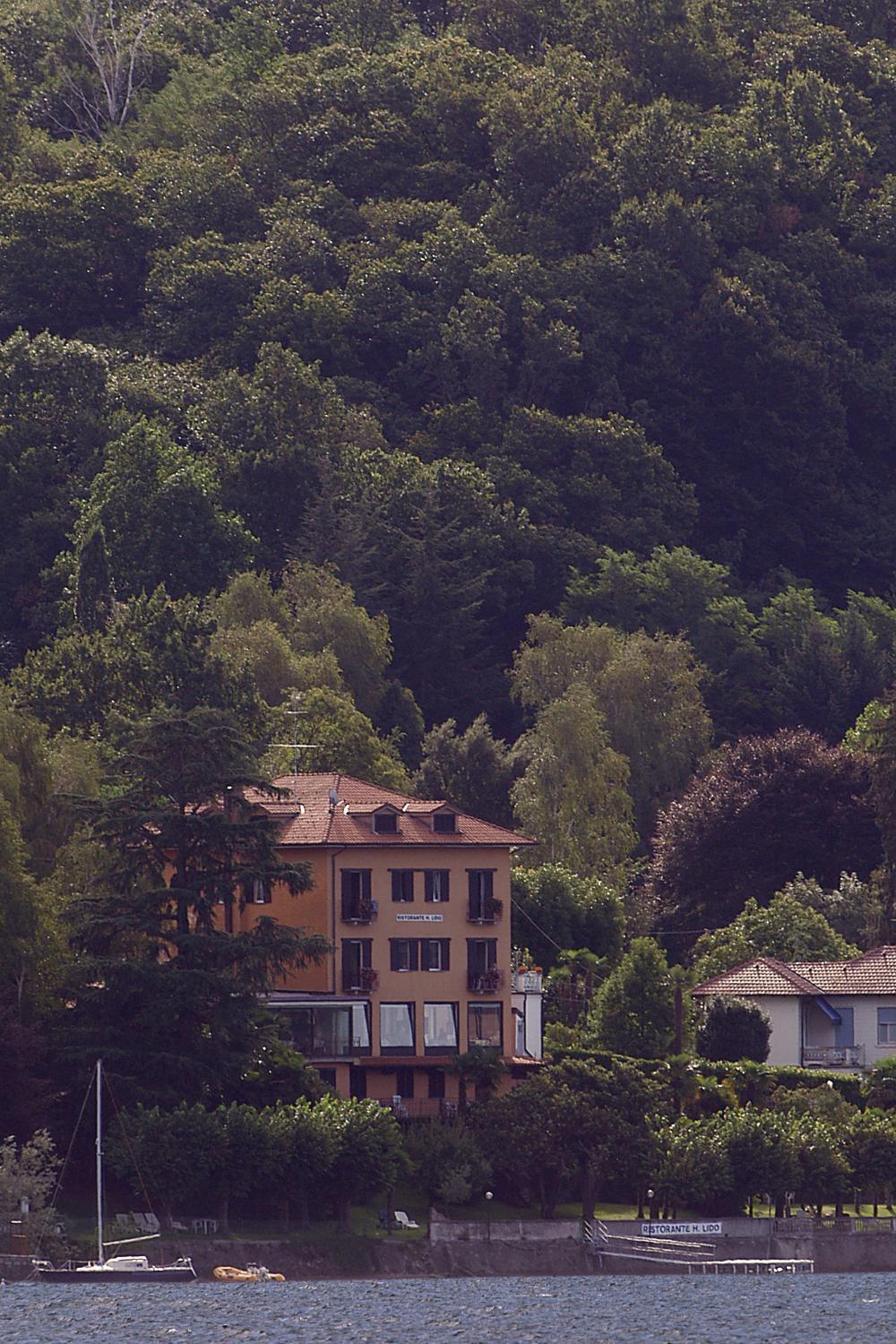 Hotel Lido Ranco Kültér fotó